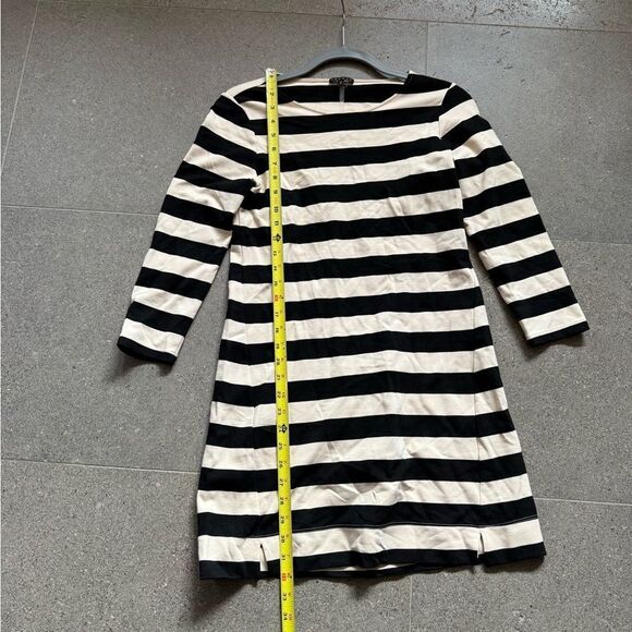 Theory Size Small Striped Off White and Black Dress Great Condition Non Smoking - Picture 11 of 13